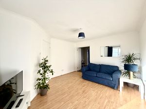 Living Room- click for photo gallery